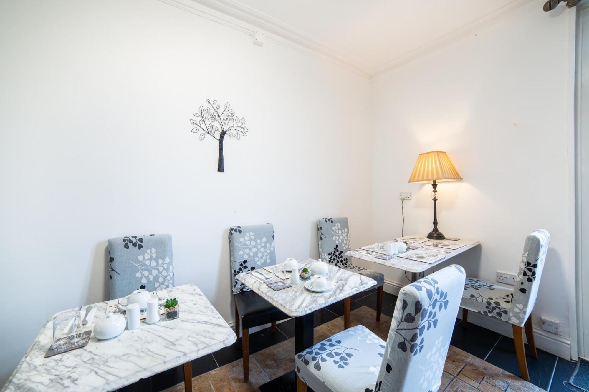 Oyo Lina Guest House Oxford Buitenkant foto
